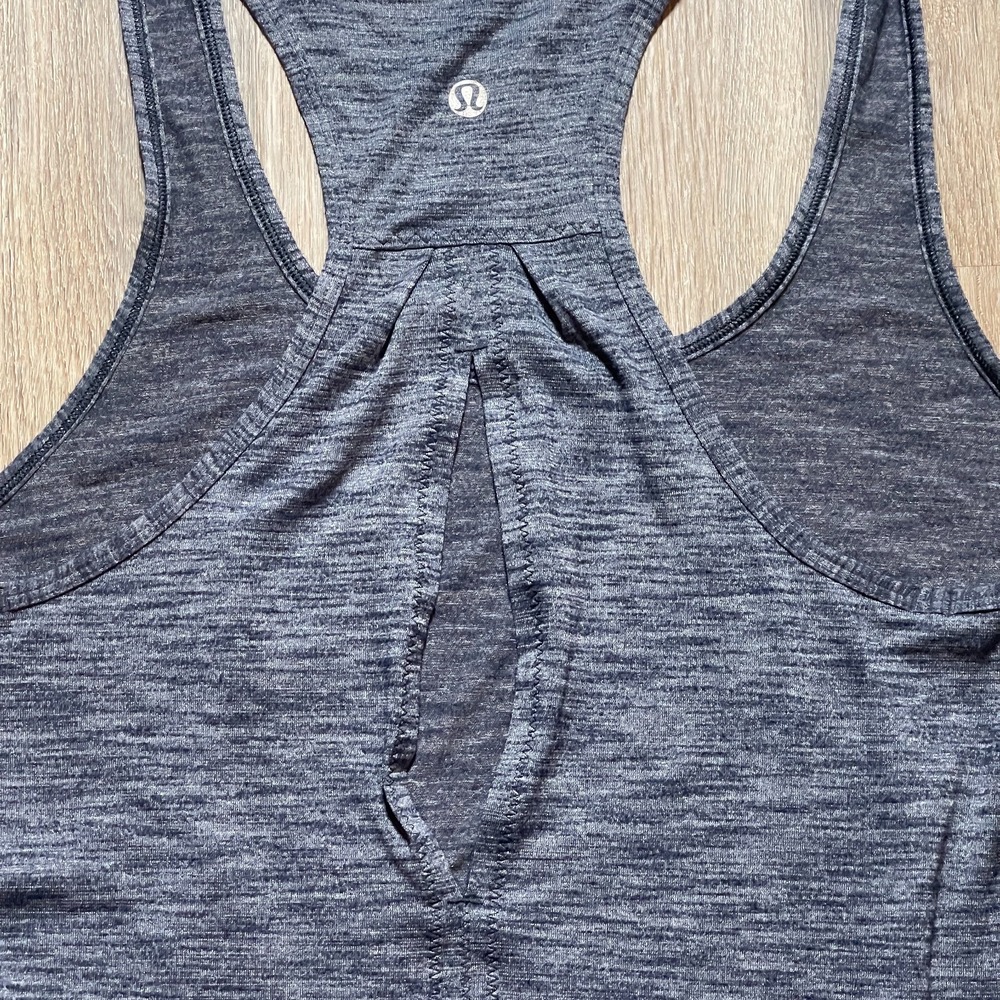 Lululemon Salute the Sun Racerback Tank Top Gray Size 2 Women's Athleticwear - Picture 5 of 6